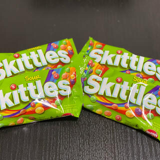 送料込! Skittles スキトルズ サワー sour 4個セット(菓子/デザート)