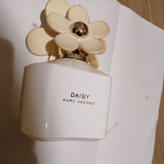 マークジェイコブス(MARC JACOBS)のマークジェイコブス♡デイジーオードトワレ(香水(女性用))