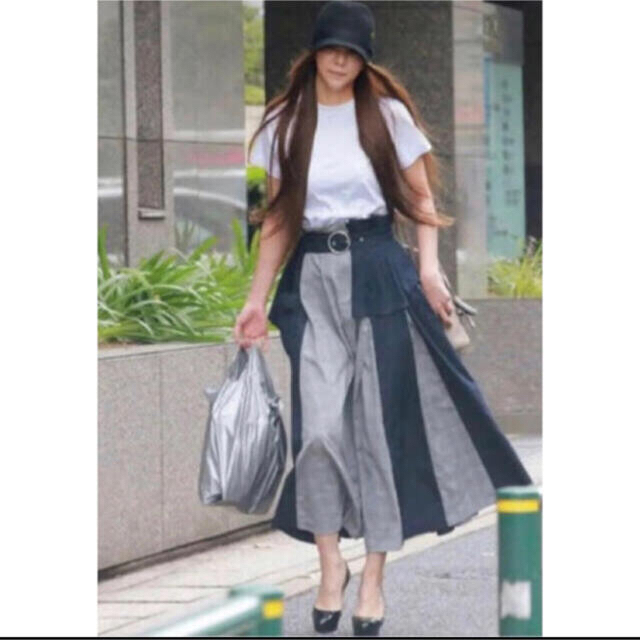 タグ付き♡ 安室奈美恵ちゃん着用 アシンメトリータックスカート タグ付き♡ 安室奈美恵ちゃん着用 アシンメトリータックスカート