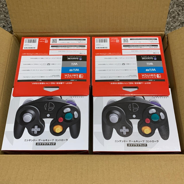 Nintendo Switch(ニンテンドースイッチ)のスマブラ ブラック 4個セット エンタメ/ホビーのゲームソフト/ゲーム機本体(その他)の商品写真