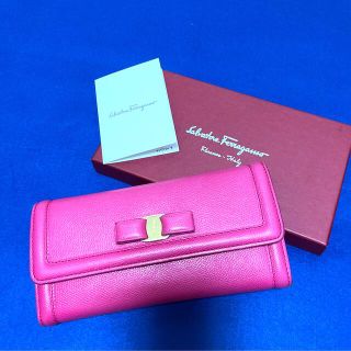 サルヴァトーレフェラガモ(Salvatore Ferragamo)の【お値下げ！】フェラガモ長財布(財布)