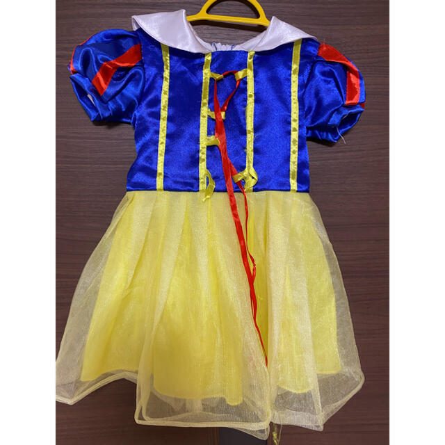白雪姫　ドレス　100cmくらい キッズ/ベビー/マタニティのキッズ服女の子用(90cm~)(ドレス/フォーマル)の商品写真