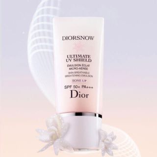 ディオール(Dior)のDiorディオール スノー UVシールド トーンアップ 50+(日焼け止め/サンオイル)