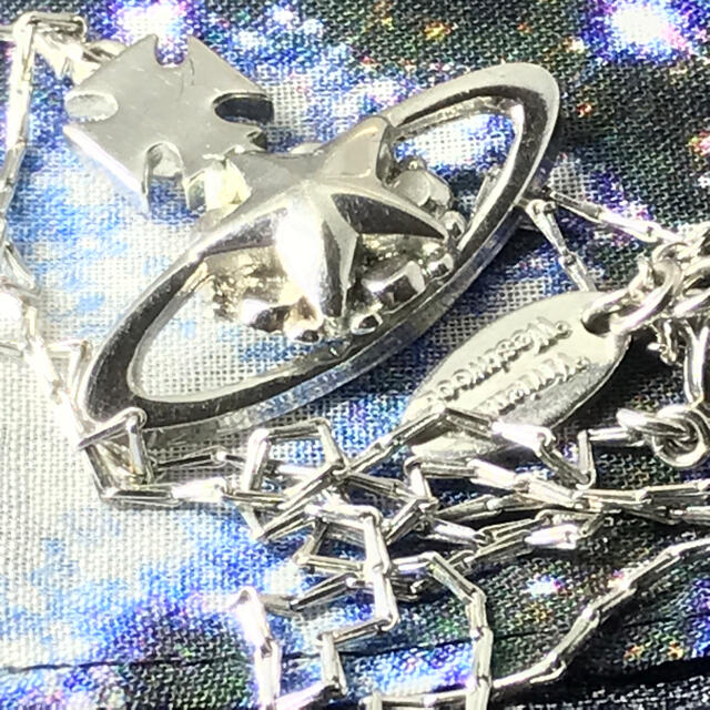 Vivienne Westwood(ヴィヴィアンウエストウッド)のヴィヴィアン スター　シルバー　ネックレス レディースのアクセサリー(ネックレス)の商品写真