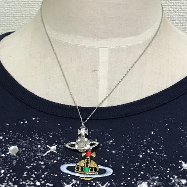 Vivienne Westwood(ヴィヴィアンウエストウッド)のヴィヴィアン スター　シルバー　ネックレス レディースのアクセサリー(ネックレス)の商品写真