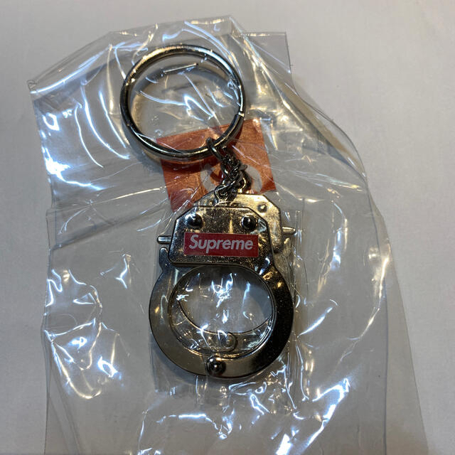 Supreme handcuffs keychain