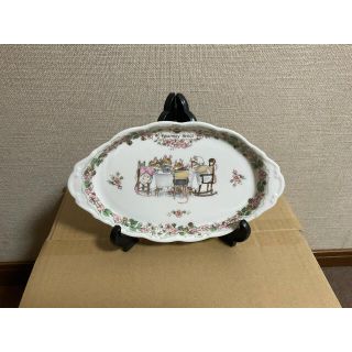 ロイヤルドルトン(Royal Doulton)のロイヤルドルトン　ブランブリーヘッジ　トレイ(食器)