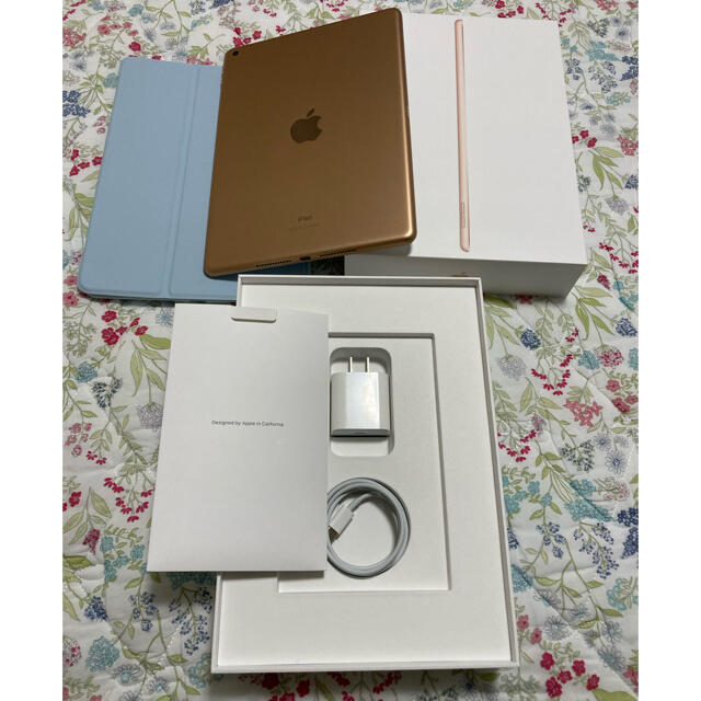 ほぼ新品iPad 8世代128GB Wi-Fi MYLF2J/A ケース付き