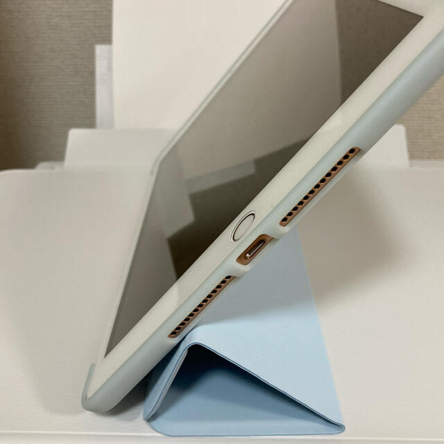 ほぼ新品iPad 8世代128GB Wi-Fi MYLF2J/A ケース付き