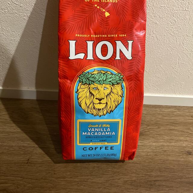 LION(ライオン)のハワイのライオンコーヒーバニラマカダミア680g入りlion coffee  食品/飲料/酒の飲料(コーヒー)の商品写真