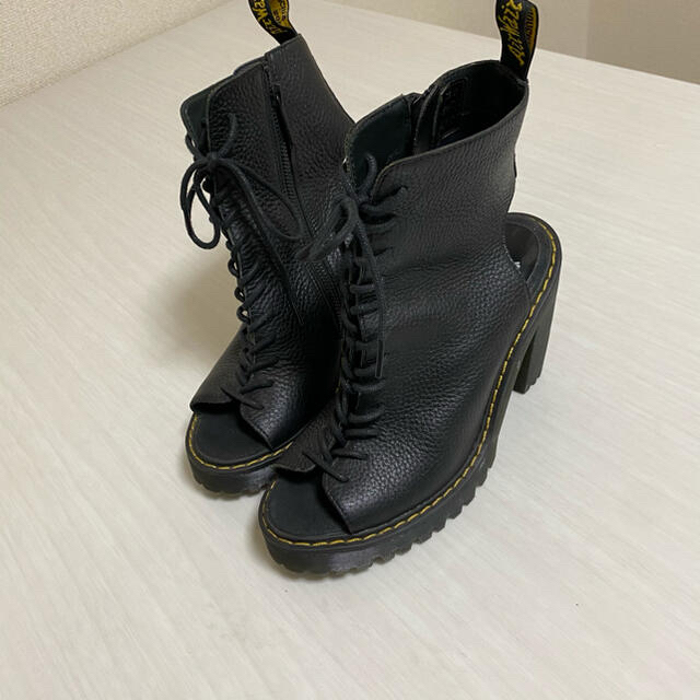 Dr.Martens カルメリータ