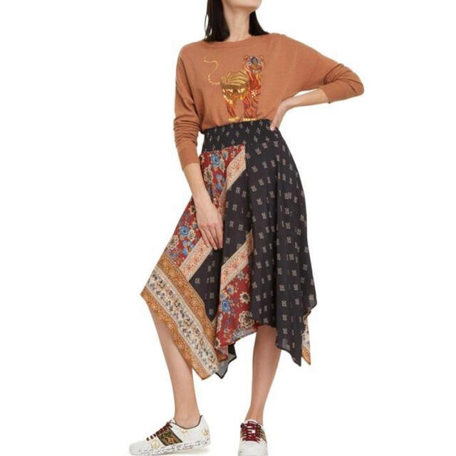 DESIGUAL(デシグアル)の新品✨タグ付き♪定価17,900円　お洒落なアシメスカート　Mサイズ　大特価‼️ レディースのスカート(その他)の商品写真