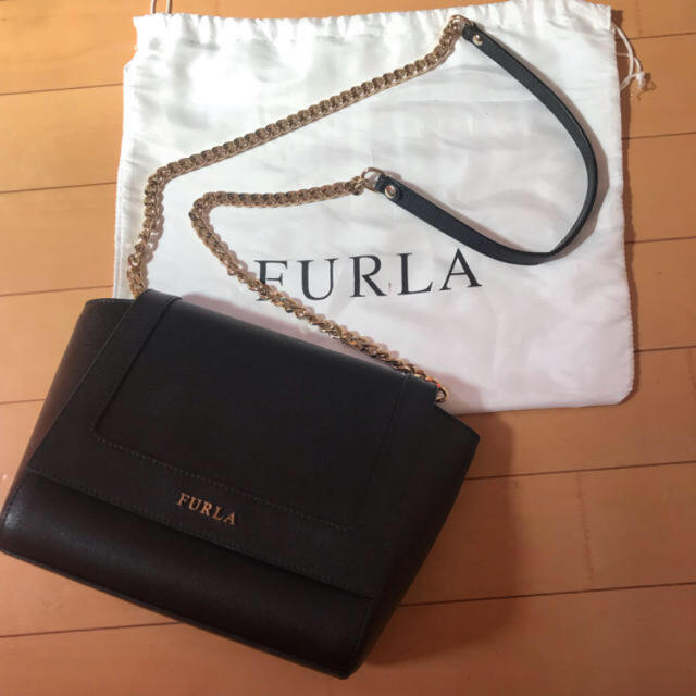 FURLA チェーン　ショルダーバッグバッグ