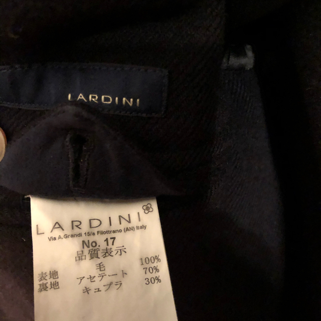 LARDINI ラルディーニ　48 チェスターコート 国内正規品　純正ハンガー付 メンズのジャケット/アウター(チェスターコート)の商品写真