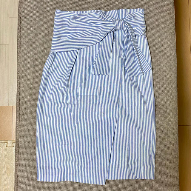 Andemiu(アンデミュウ)のAndemiu ストライプ柄スカート　タグ付き　 レディースのスカート(ひざ丈スカート)の商品写真