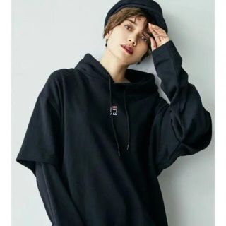 エモダ(EMODA)のEMODA×FILA レイヤーオーバーフーディー(トレーナー/スウェット)