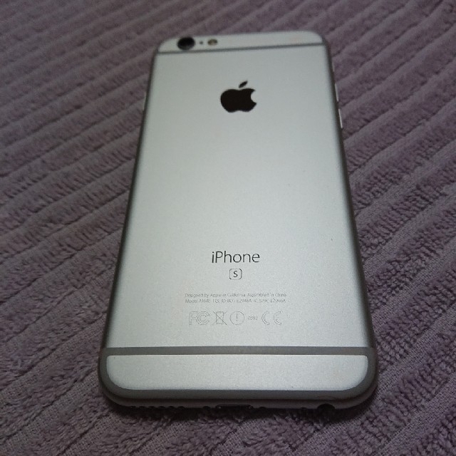 iPhone 6s 128GB シルバー docomo スマホ/家電/カメラのスマートフォン/携帯電話(スマートフォン本体)の商品写真