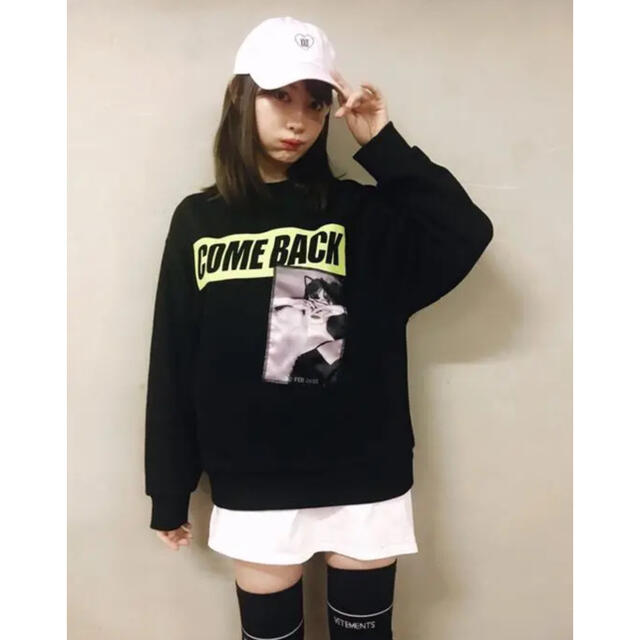 定番最安値】 22market こじはる スウェットパーカー ブラック×ピンク