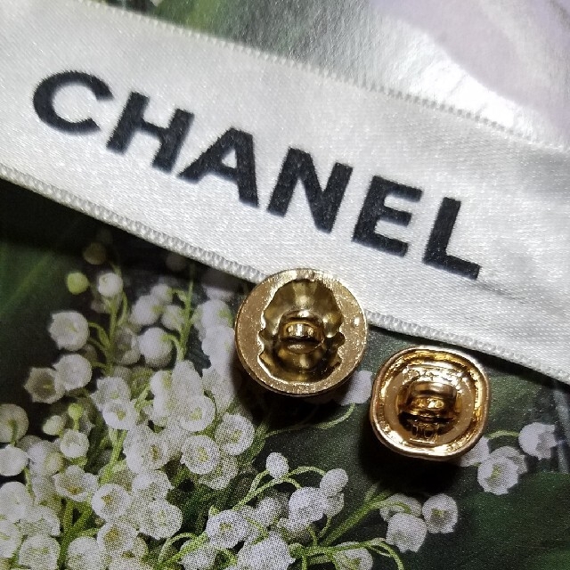 CHANEL(シャネル)のCHANELボタン♪sale♡ ハンドメイドの素材/材料(各種パーツ)の商品写真