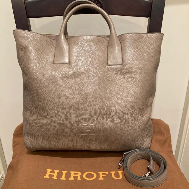 【美品】HIROFU ヒロフ バッグ グレージュ レディースのバッグ(トートバッグ)の商品写真