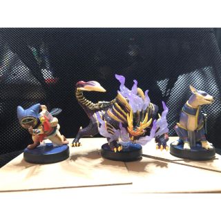 ニンテンドウ(任天堂)のモンスターハンター　amiibo 3体セット(ゲームキャラクター)