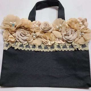 【ハンドメイド】ソフトブラウンにパールとビジュー花 トートバック(バッグ)