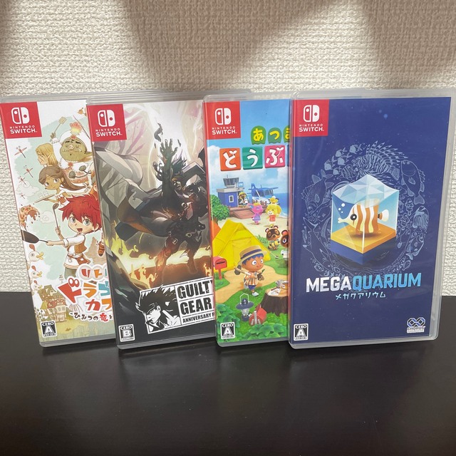 任天堂スイッチライト本体 ソフト4本 任天堂スイッチライト本体 ソフト4本