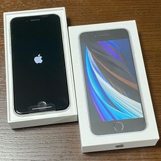 アイフォーン(iPhone)の【未使用品】iPhone SE 第2世代 64G ホワイト(スマートフォン本体)