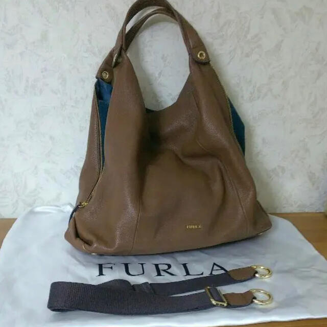 FURLA ショルダーバッグショルダーバッグ