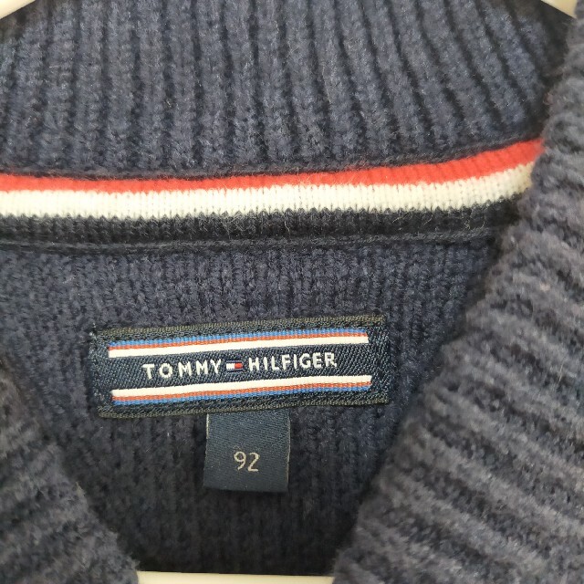 TOMMY HILFIGER(トミーヒルフィガー)のトミーフィルガー キッズ 92 90cm ニットカーディガン ネイビー ロゴ キッズ/ベビー/マタニティのキッズ服男の子用(90cm~)(Tシャツ/カットソー)の商品写真