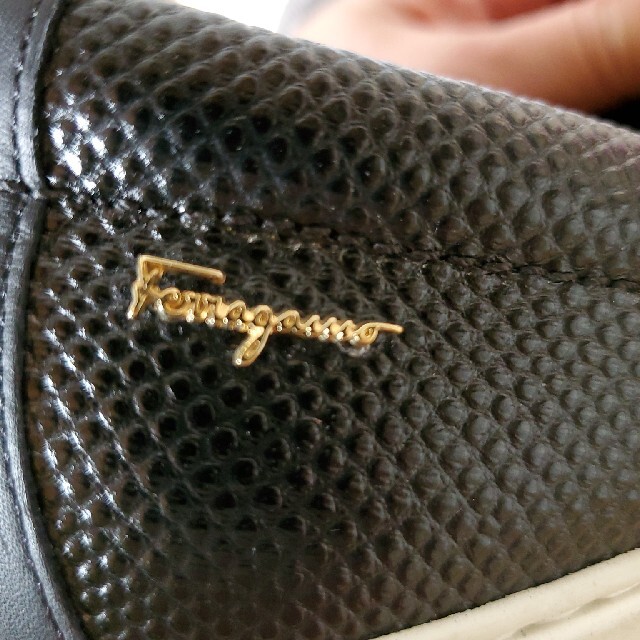 Salvatore Ferragamo(サルヴァトーレフェラガモ)のFerragamo　5/21本日割引 レディースの靴/シューズ(スニーカー)の商品写真