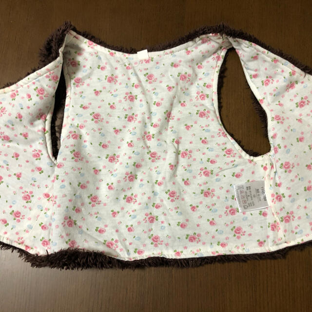 西松屋(ニシマツヤ)のモコモコベスト キッズ/ベビー/マタニティのキッズ服女の子用(90cm~)(ジャケット/上着)の商品写真