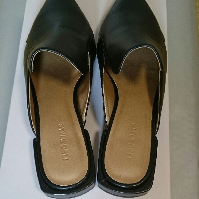 STYLE DELI(スタイルデリ)のスタイルデリ ポインテッドトゥフラットサンダル レディースの靴/シューズ(サンダル)の商品写真