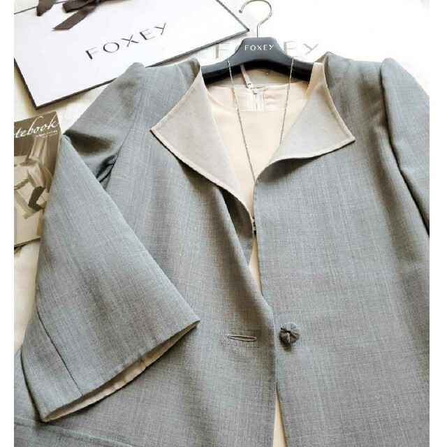 FOXEY(フォクシー)のFOXEY❤『Coat Noble Gray』ソフィグレー40 レディースのジャケット/アウター(スプリングコート)の商品写真