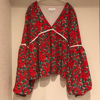 エイソス(asos)のASOS 大きいサイズ　花柄ブラウス　19号　21号　未使用(シャツ/ブラウス(長袖/七分))