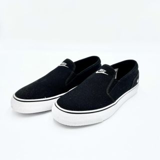 ナイキ(NIKE)の未使用 NIKE レディースシューズ TOKI SLIP CANVAS(スニーカー)