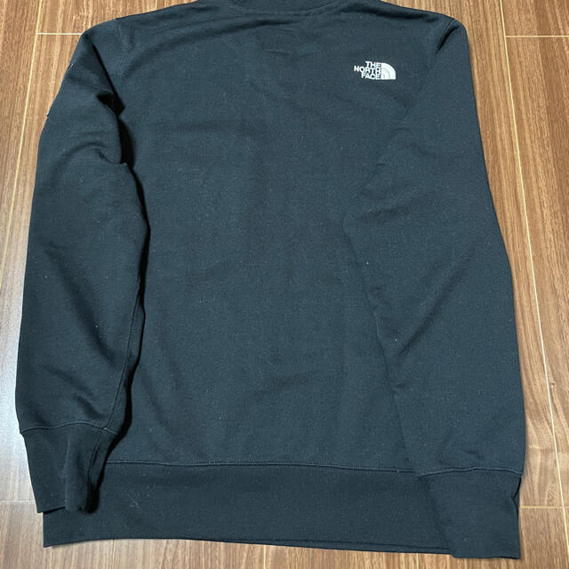 THE NORTH FACE(ザノースフェイス)のTHE NORTH FACE スクエア ロゴ クルースウェット　NT11832 メンズのトップス(スウェット)の商品写真