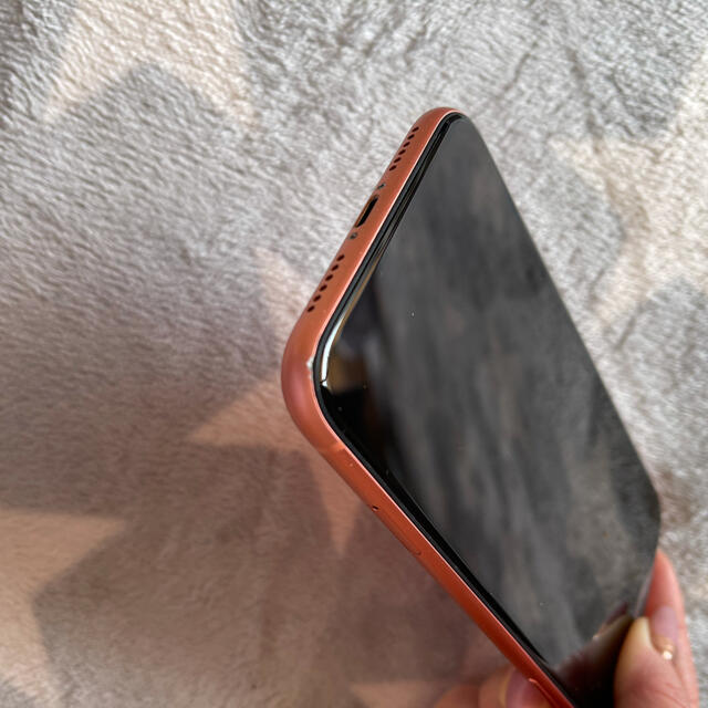 iPhone(アイフォーン)のiPhoneXR 64G スマホ/家電/カメラのスマートフォン/携帯電話(スマートフォン本体)の商品写真