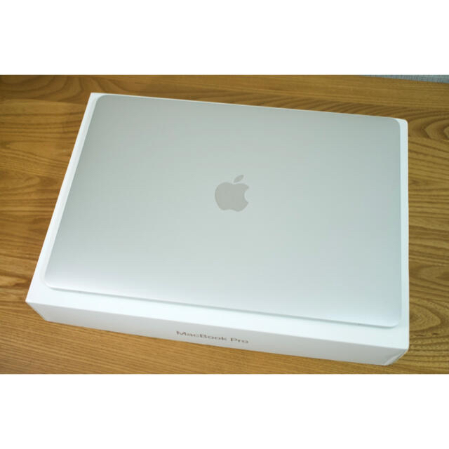 MacBook Pro 13インチ 2016 （バッテリー/キーボード新品） 1