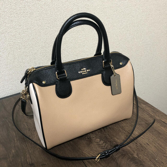 値下げ！美品！coach♡ミニボストン♡ショルダーバッグ♡ベージュ