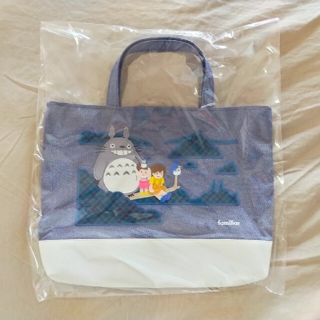 未開封 familiar 木の上のトトロのデニムバッグ 未開封 familiar 木の上のトトロのデニムバッグ