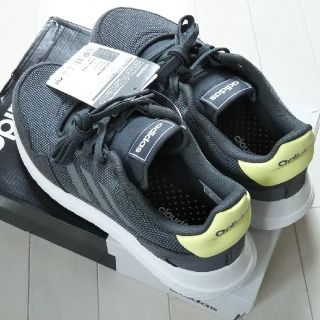 アディダス(adidas)の専用 新品 adidas cloudfoam スニーカー 25.5(スニーカー)