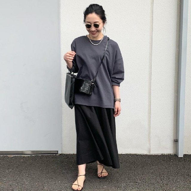 DEUXIEME CLASSE(ドゥーズィエムクラス)のch116様専用 yonfa ヨンファ modern LS Tee 長袖トップス レディースのトップス(シャツ/ブラウス(長袖/七分))の商品写真