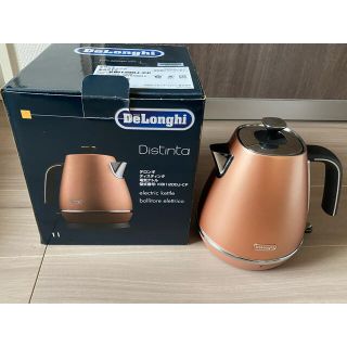 デロンギ(DeLonghi)の【くるみ様専用】電気ケトル　デロンギ(6500円→4900円)(電気ケトル)