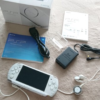 プレイステーションポータブル(PlayStation Portable)のPSP-3000 PW(携帯用ゲーム機本体)