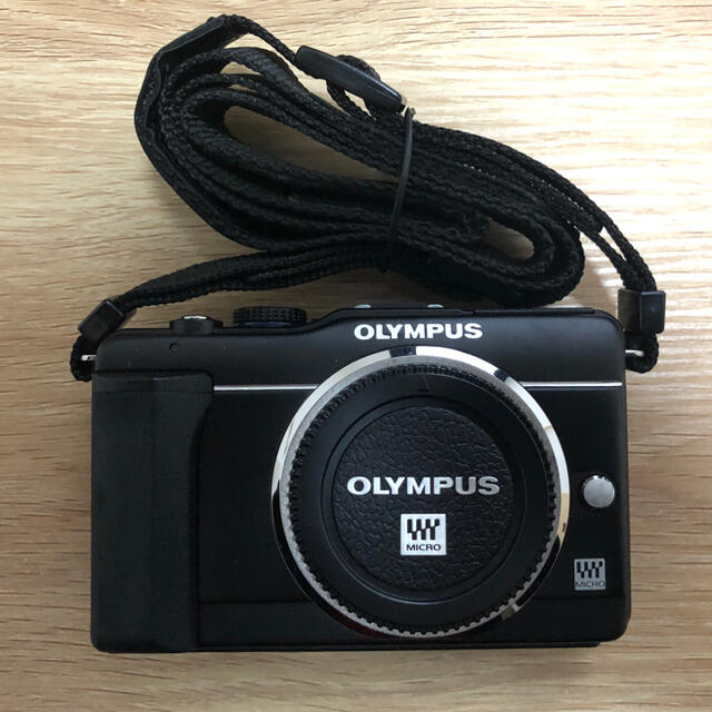 OLYMPUS(オリンパス)のOLYMPUS PEN E-PL1sレンズキット+ 電子ビューファインダーセット スマホ/家電/カメラのカメラ(ミラーレス一眼)の商品写真