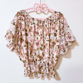 アクシーズファム(axes femme)の【axes femme】エスパンディーフレア袖 プルオーバー 花柄 トップス(カットソー(半袖/袖なし))