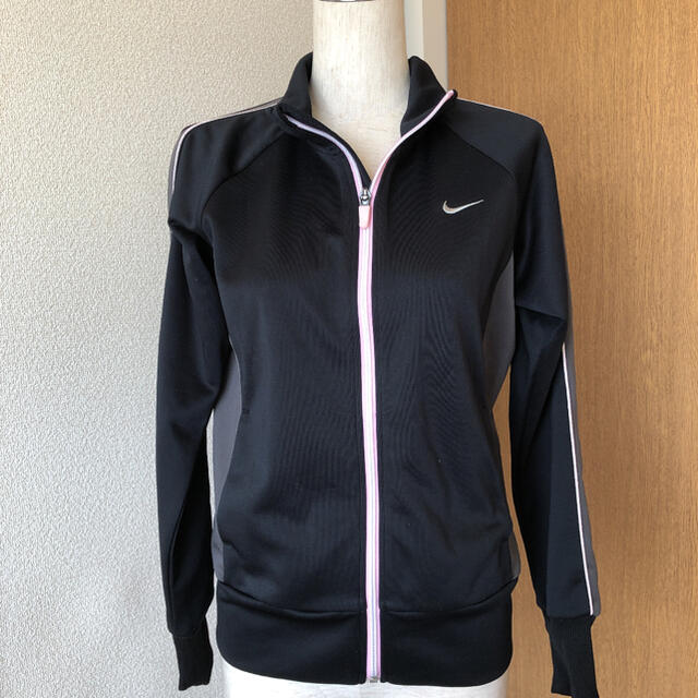 NIKE(ナイキ)のNIKE ナイキ ドライフィットジャージ美品 レディースのトップス(トレーナー/スウェット)の商品写真