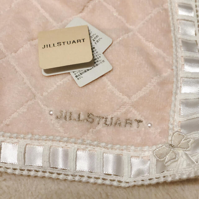 JILLSTUART(ジルスチュアート)の【新品】JILLSTUART タオルハンカチ レディースのファッション小物(ハンカチ)の商品写真