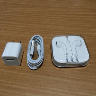 アップル(Apple)のiPhoneSE 付属品(バッテリー/充電器)